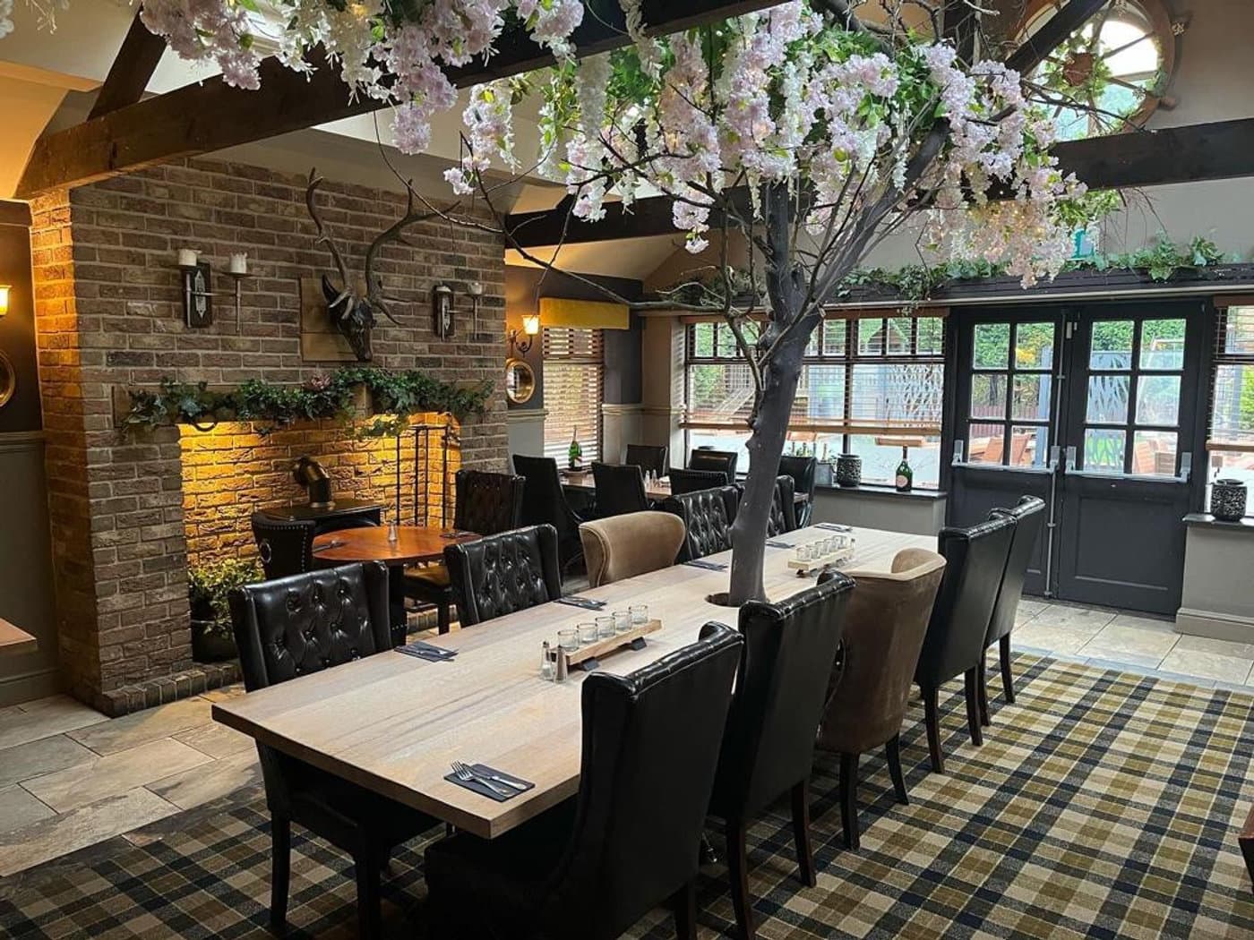 The Blossom Room at The Lakeside Inn, photo 2